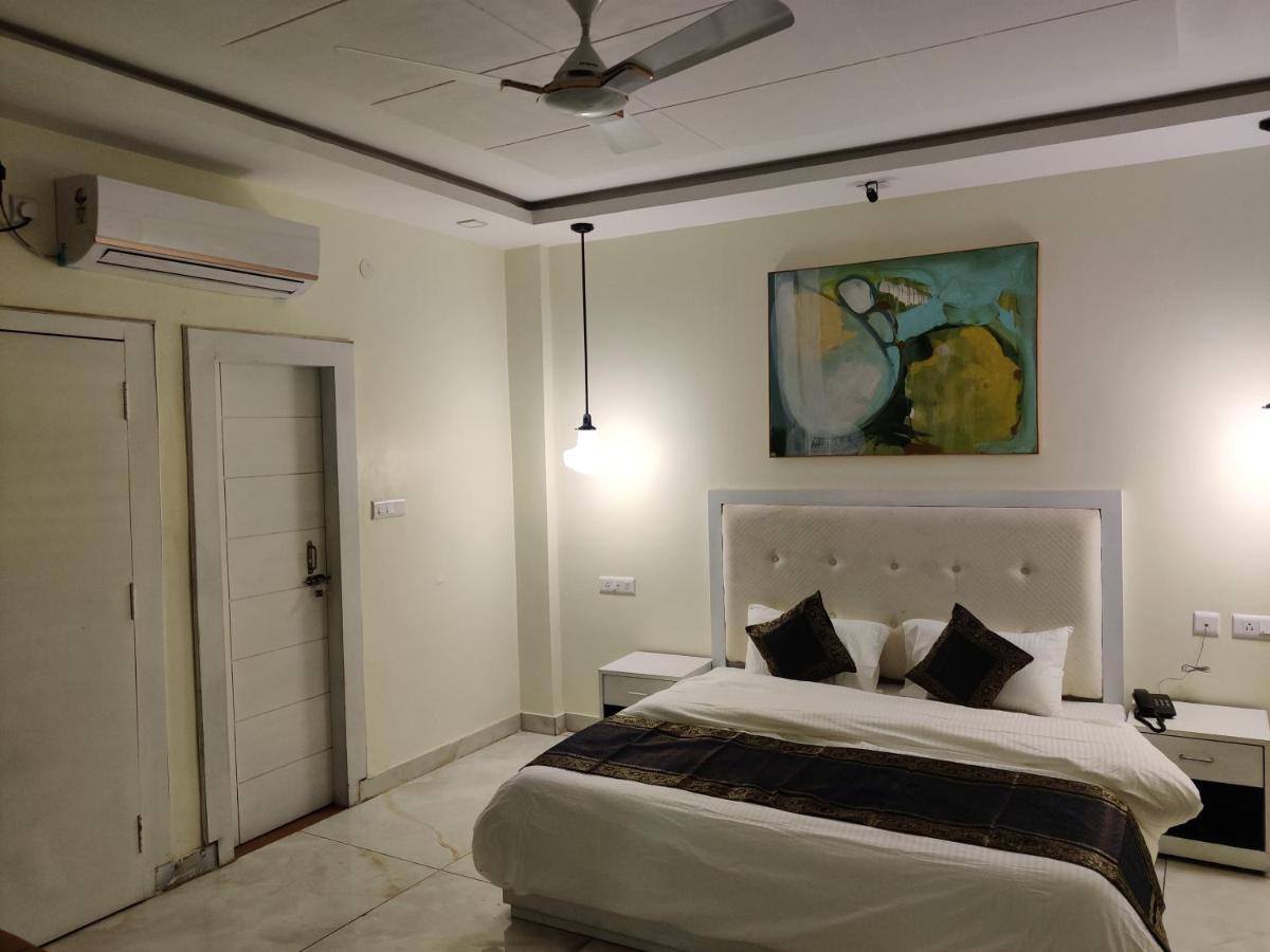 The Sweven Rishikesh Hostel Buitenkant foto