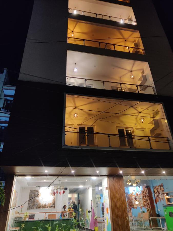 The Sweven Rishikesh Hostel Buitenkant foto