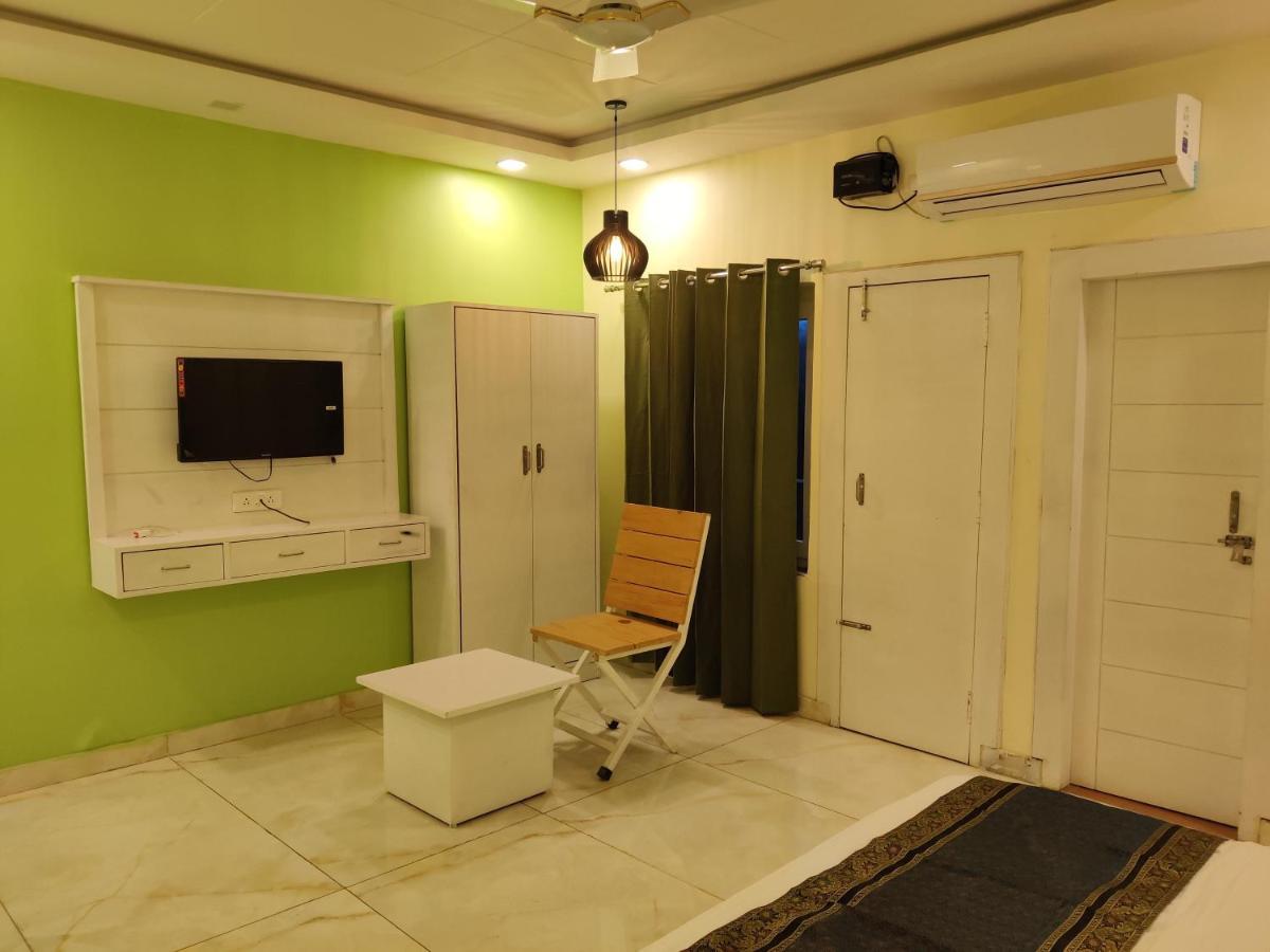 The Sweven Rishikesh Hostel Buitenkant foto
