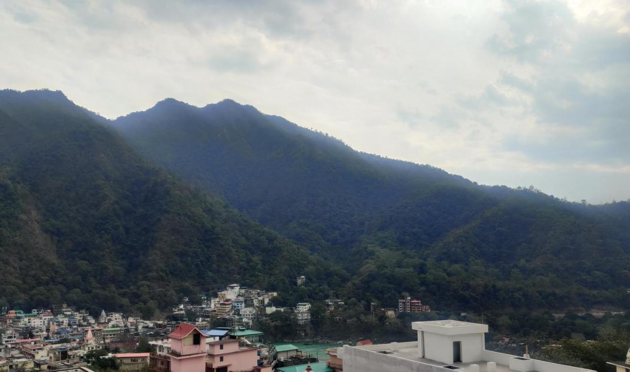 The Sweven Rishikesh Hostel Buitenkant foto