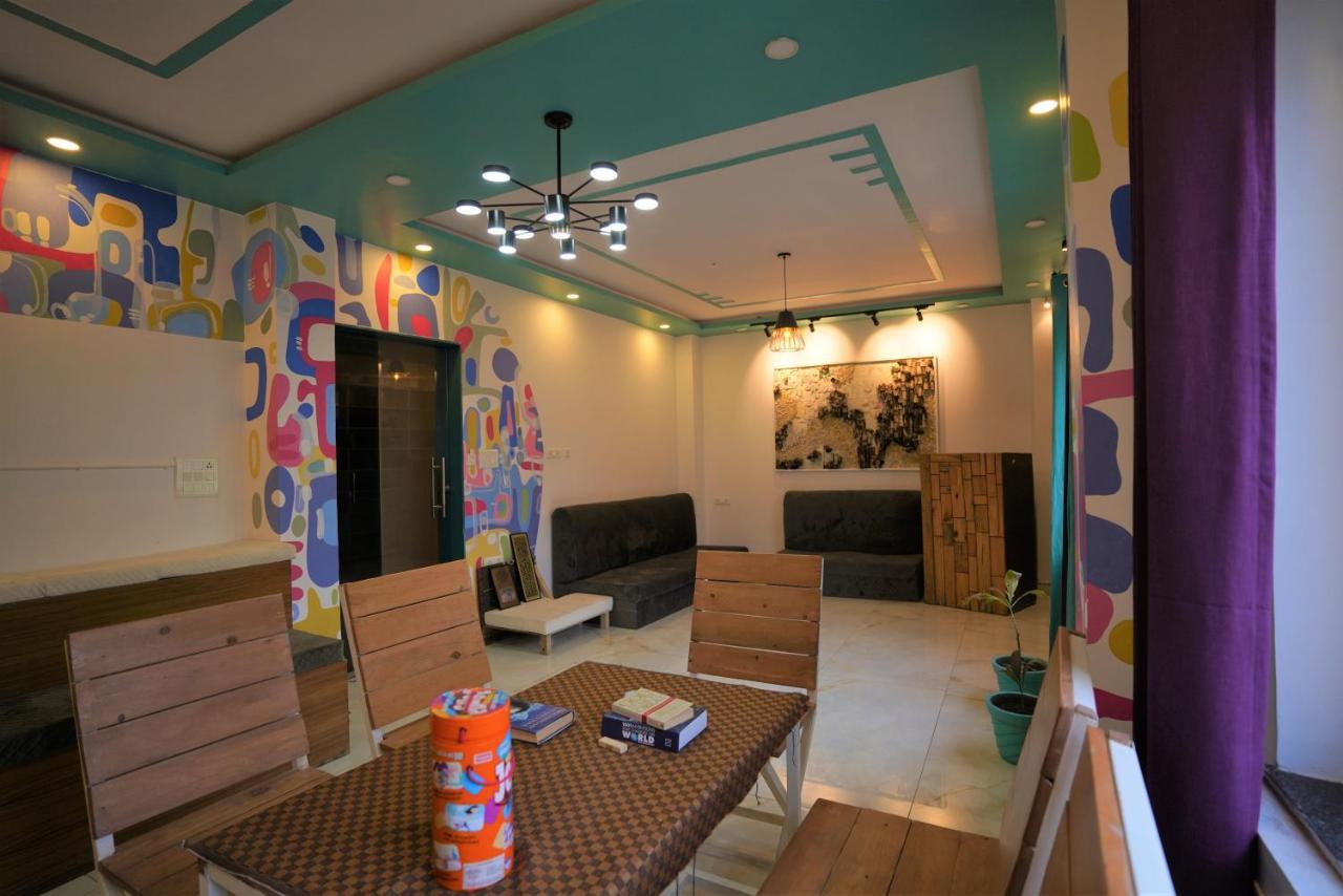 The Sweven Rishikesh Hostel Buitenkant foto