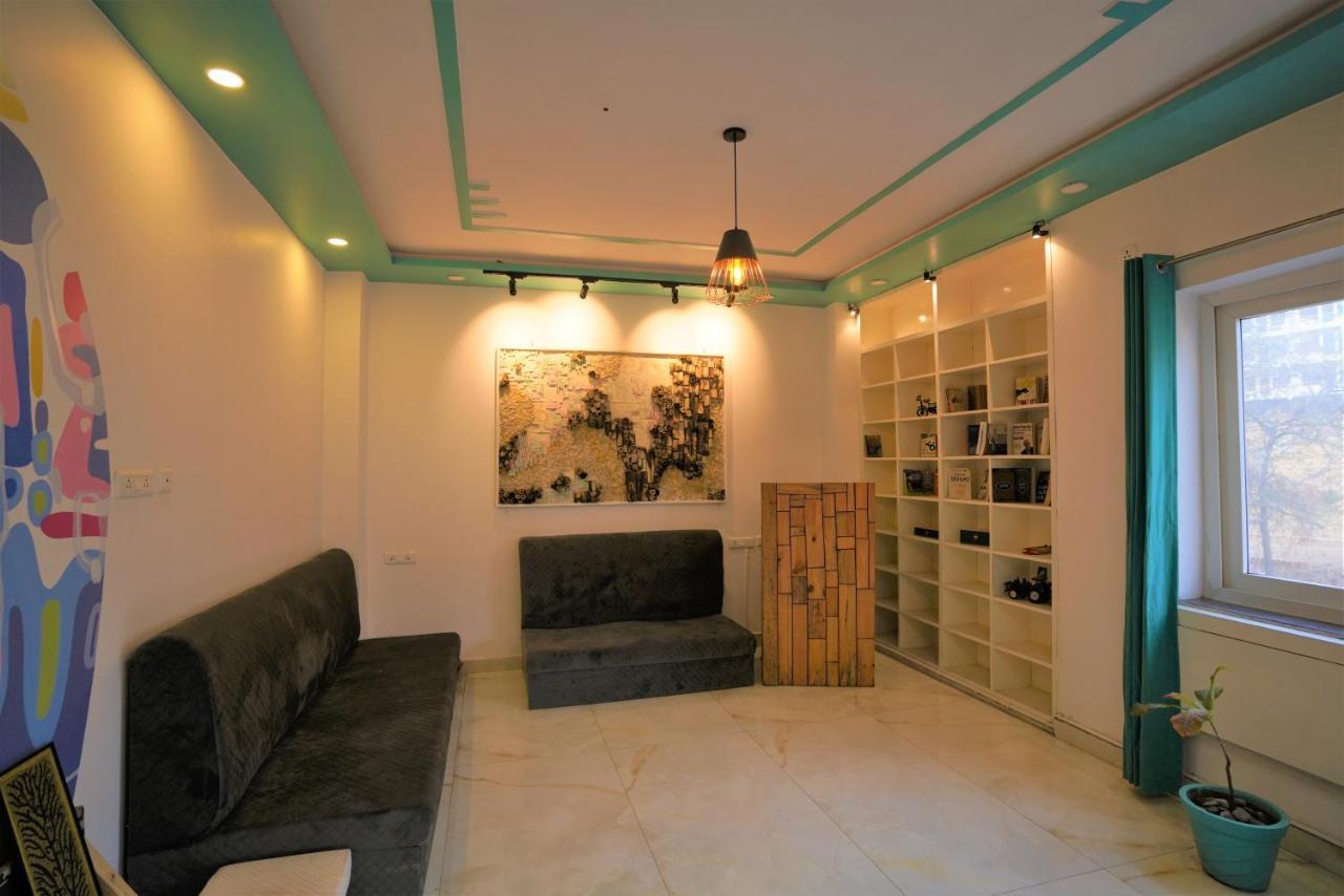 The Sweven Rishikesh Hostel Buitenkant foto